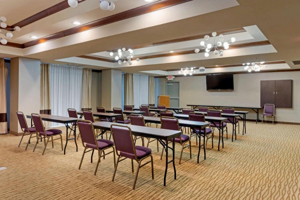 Comfort Suites Little Rock Image 12