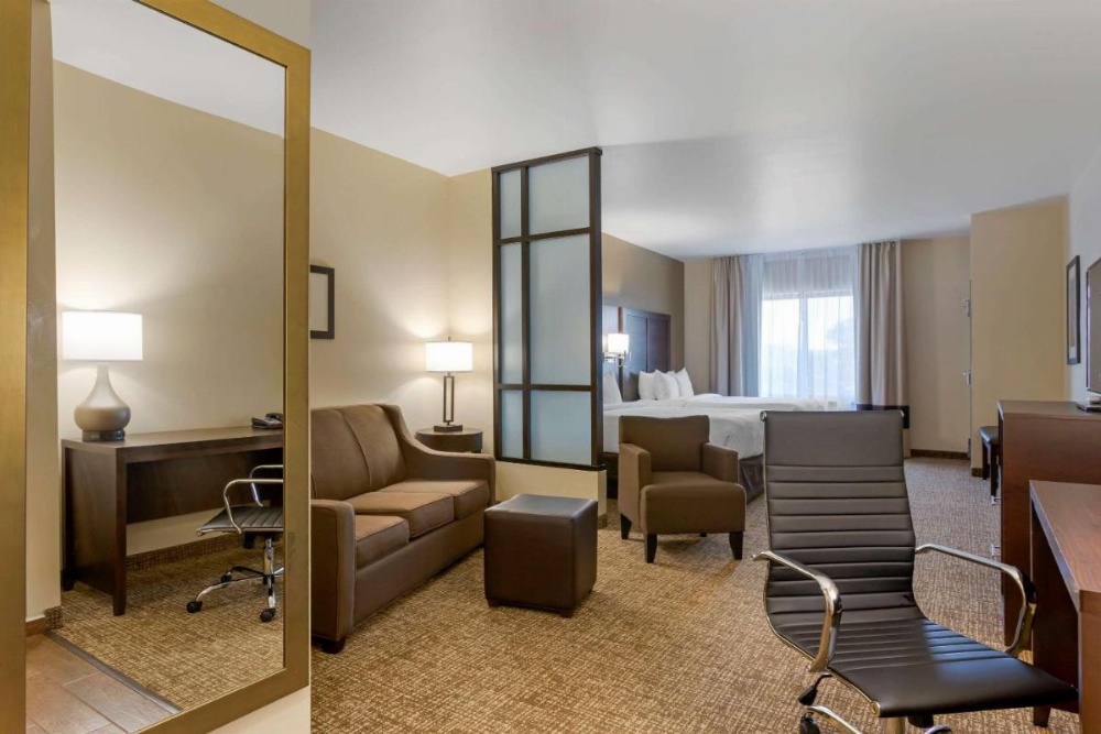Comfort Suites Little Rock Image 25
